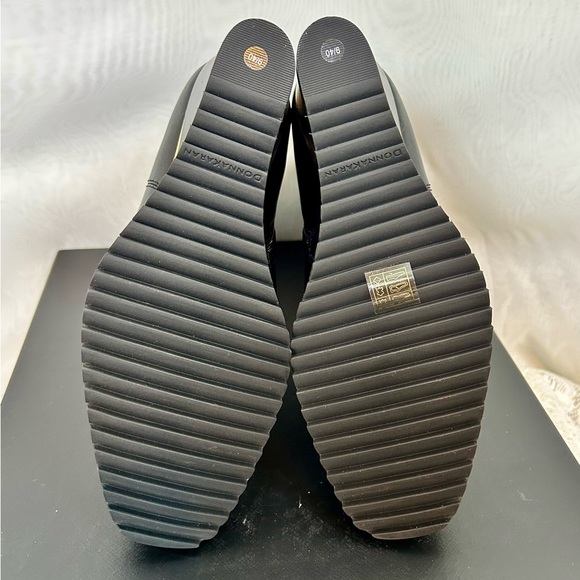 NEW Women’s Donna Karan Dallas Black Wedge Heel Leather Booti / size 9 - Picture 10 of 13